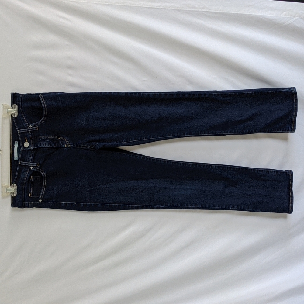 Levi's 314 Dark Wash Shaping Straight Jeans, Size 28